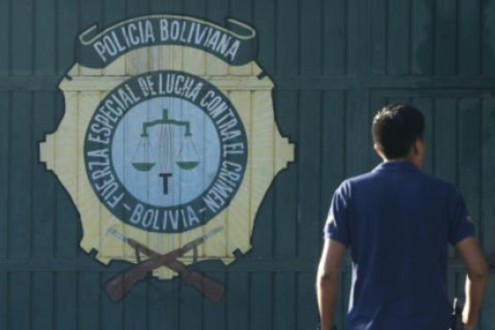 Policía afirma que atracadores robaron Bs 150 mil a librecambista; la víctima sigue internada