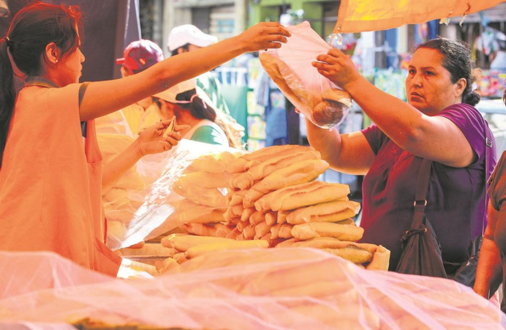 CANASTA BÁSICA Inflación: el precio del pan se duplica desde hoy en las tiendas