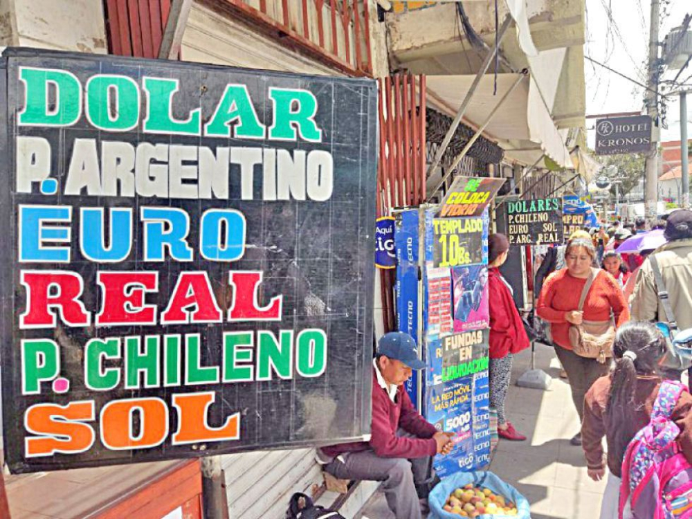 El dólar paralelo registra fuerte tendencia a la baja
