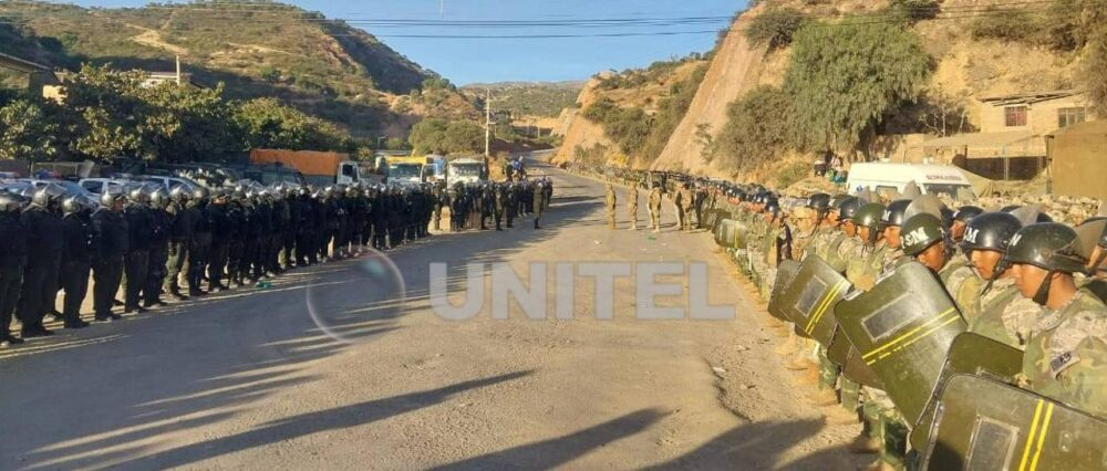 Policías y militares toman el control de Parotani en el marco de las “operaciones conjuntas” contra los bloqueos