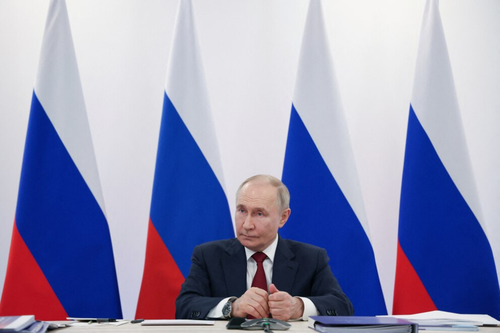 La Unión Europea y el Reino Unido aprobaron nuevas sanciones contra la flota fantasma de petroleros que opera Rusia