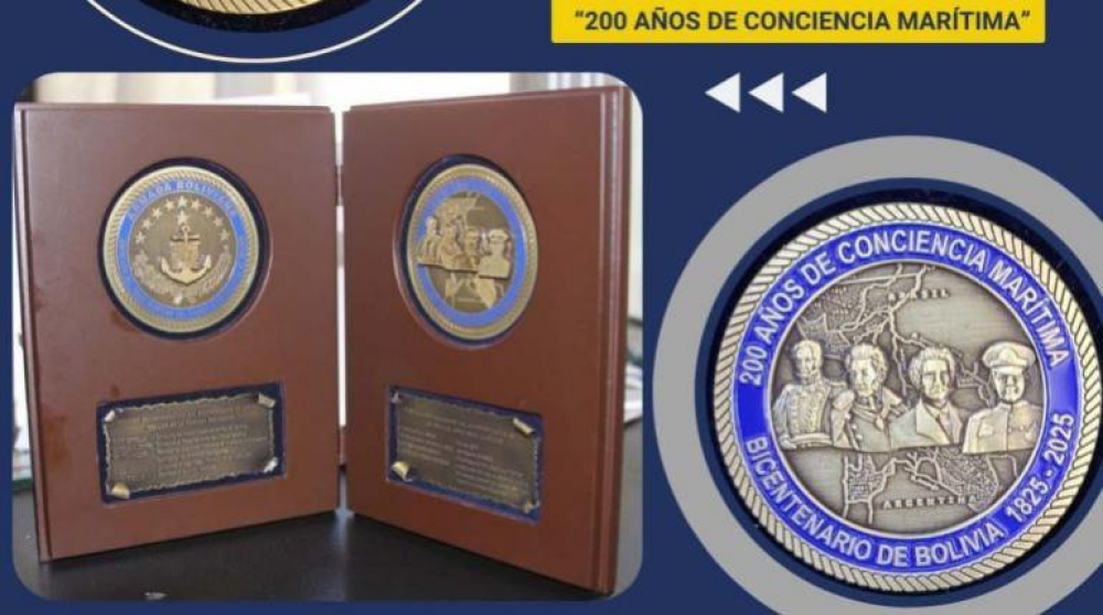 La Armada Boliviana presenta la moneda conmemorativa del Bicentenario de Bolivia
