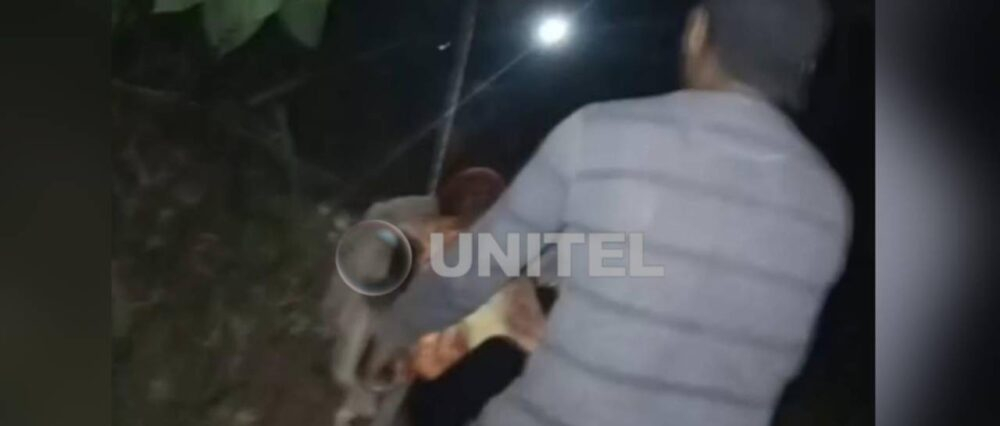 Santa Cruz: Vecinos hallan caminando sola a una adulta mayor en medio del monte en la noche