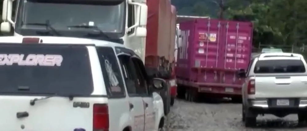 Transportistas libres del trópico de Cochabamba anuncian bloqueo departamental desde el lunes