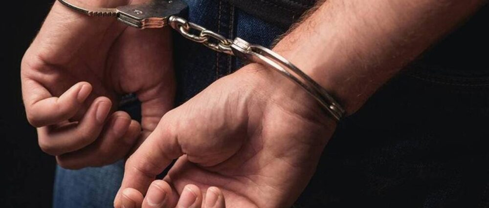 Envían a la cárcel a un hombre que fotografiaba a menores de edad en un baño público